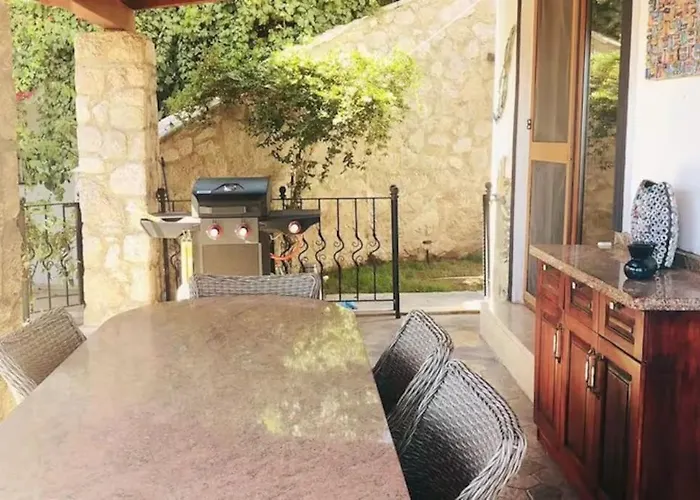 Chanel Villa *